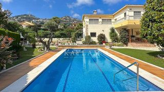 Chalet en venta en Roca Grossa - Serra Brava en Lloret de Mar