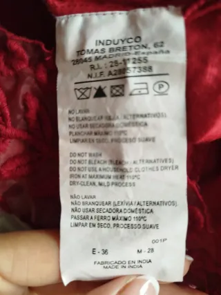 Vestido rojo de encaje