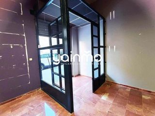 Local comercial en alquiler en Avda de Madrid - Pº de la Estación en Jaén