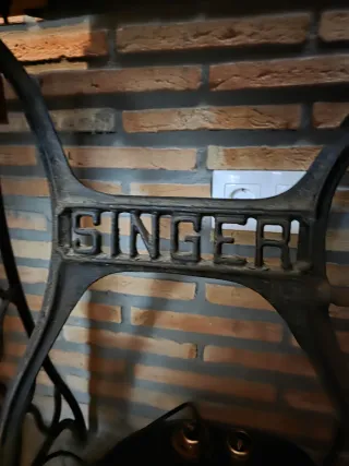 Máquina de coser Singer antigua