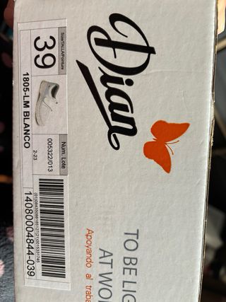 Zuecos Dian blancos talla 39