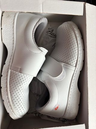 Zuecos Dian blancos talla 39