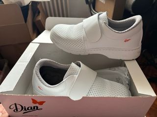 Zuecos Dian blancos talla 39