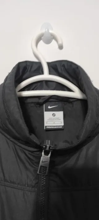 Chaqueta acolchada fina Nike negra