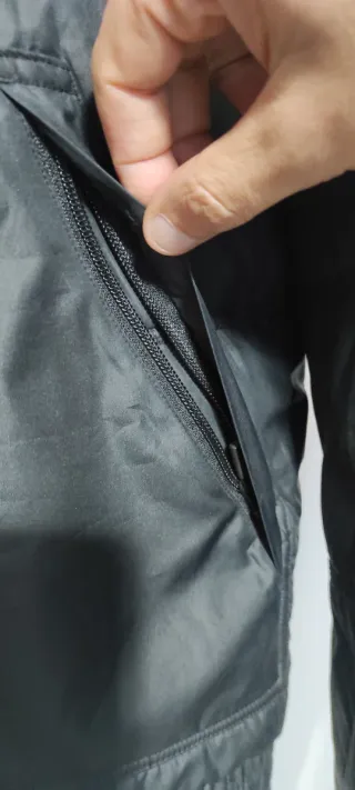 Chaqueta acolchada fina Nike negra