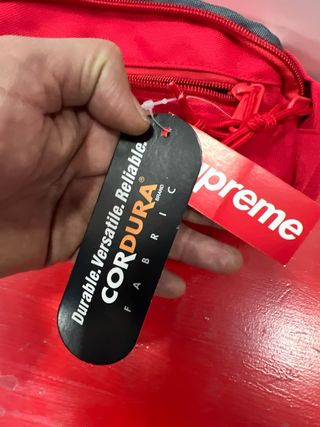 Riñonera Supreme Roja