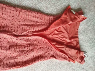 Vestido rosa de encaje