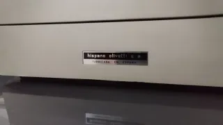 Máquina de escribir Olivetti LINEA 80 vintage