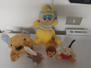 Scatolone con peluche assortiti