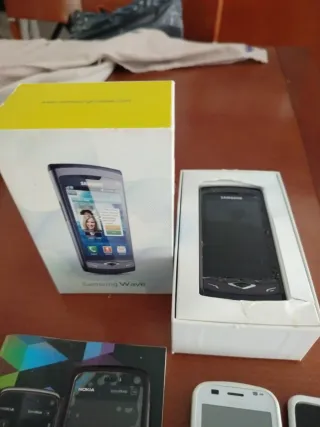 Lote 4 móviles Acer, Nokia sin cargador