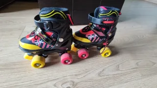 Patines infantiles negros y rojos Talla 31-34