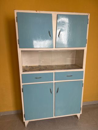 Vitrina de cocina azul y blanca