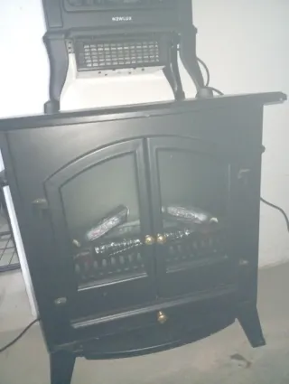 Dos Calefactores eléctricos