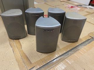 Altavoces Marantz Gris y Blanco