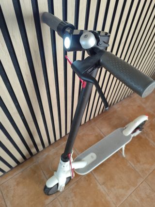 Patinete Eléctrico Blanco