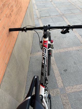 Bicicleta MTB Blanca merida bignine 900 talla M