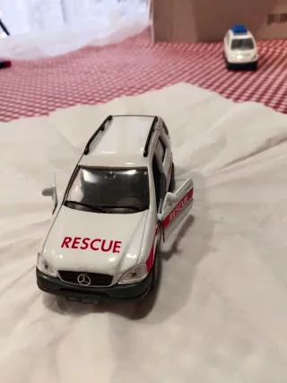 3 Maquetas Coches Policía y Rescate