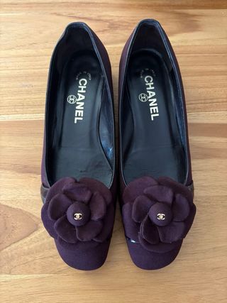 Bailarinas Chanel tacón morado