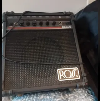 Guitarra Eléctrica Negra + Amplificador