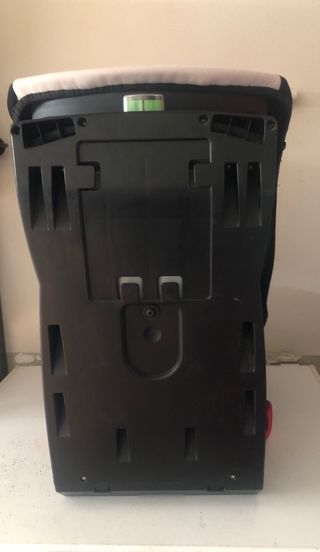 Silla de coche sin Isofix.