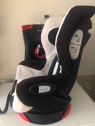 Silla de coche sin Isofix.