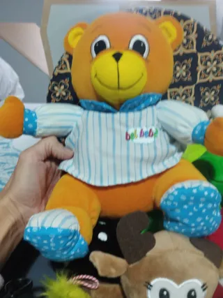 Peluche Orso e altri pupazzi