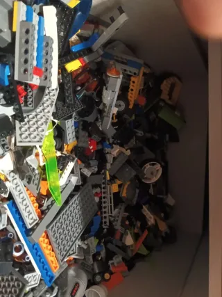 Cajón con piezas de Lego