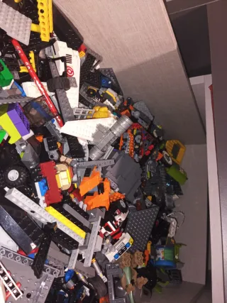 Cajón con piezas de Lego