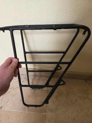 Portabultos delantero bicicleta negro