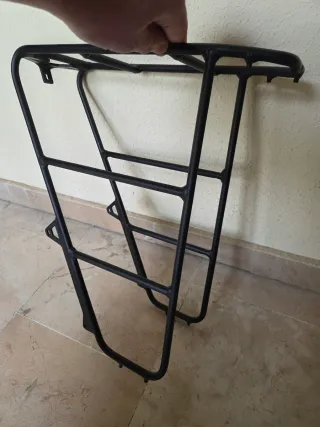 Portabultos delantero bicicleta negro