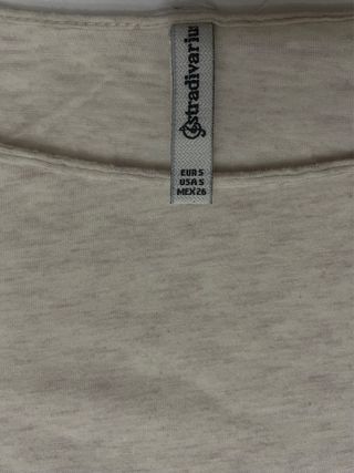 Camiseta Stradivarius beige manga 3/4 Talla S