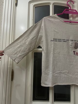 Camiseta Stradivarius beige manga 3/4 Talla S