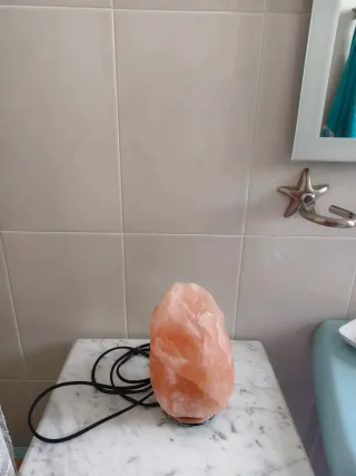 Lámpara de sal rosa y blanca