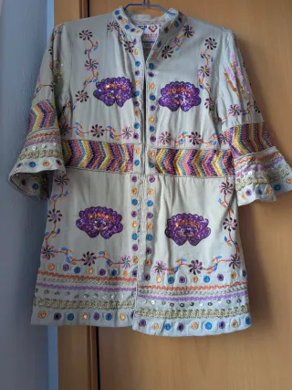 Chaqueta bordada con lentejuelas