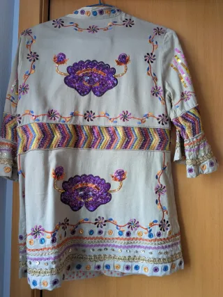 Chaqueta bordada con lentejuelas