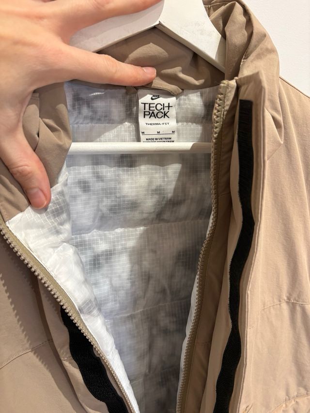 NIKE chaleco hombre beige acolchado M sin estrenar