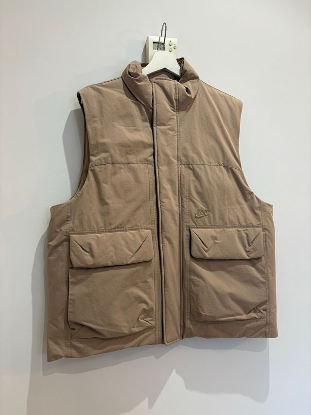 NIKE chaleco hombre beige acolchado M sin estrenar