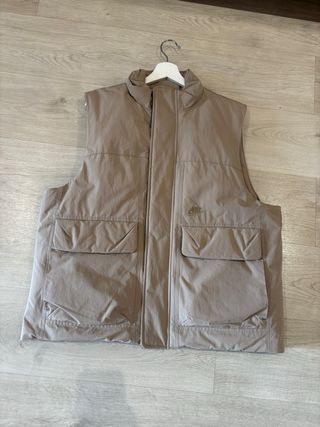 NIKE chaleco hombre beige acolchado M sin estrenar