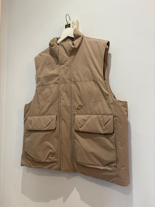 NIKE chaleco hombre beige acolchado M sin estrenar