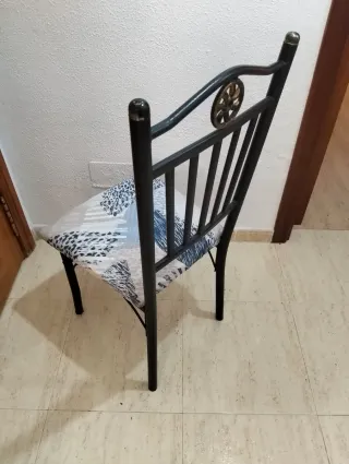 Mesa comedor cristal y 4 sillas