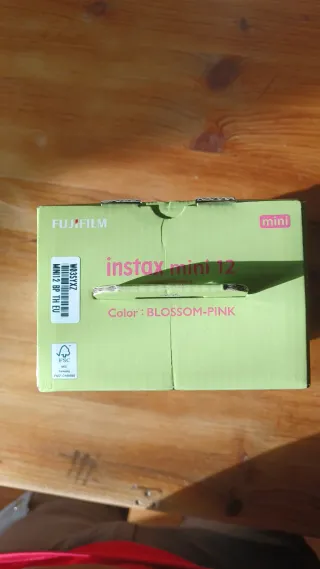 Cámara instantánea Fujifilm Instax Mini 12