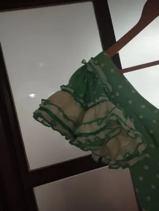 Traje de flamenca verde y blanco