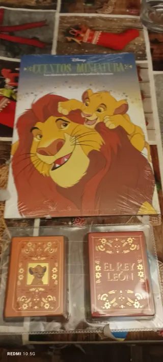 Se venden mini libros del rey león de Disney