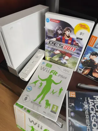 Consola Wii + 4 Juegos + Wii Fit Plus