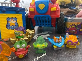 Superzings Set Completo: Policía y Coche