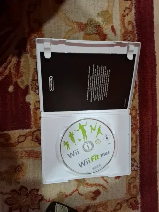 Wii Fit Plus Nintendo Juego Fitness