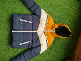 Abrigo niño azul y naranja