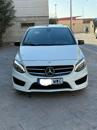 Mercedes-Benz Clase B200 AMG