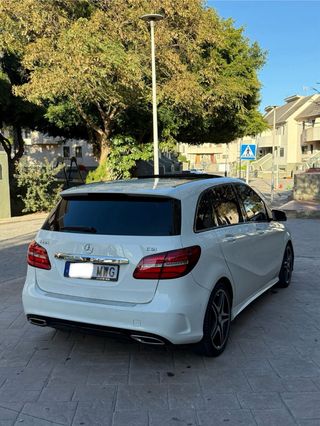 Mercedes-Benz Clase B200 AMG
