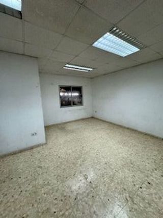 Nave industrial en alquiler en Beniparrell